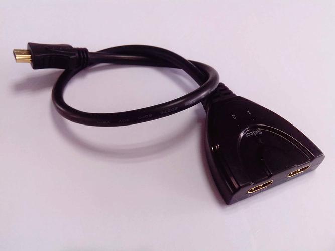 HDMI 2切1切换器 畅享3D高清的双设备便捷切换方案